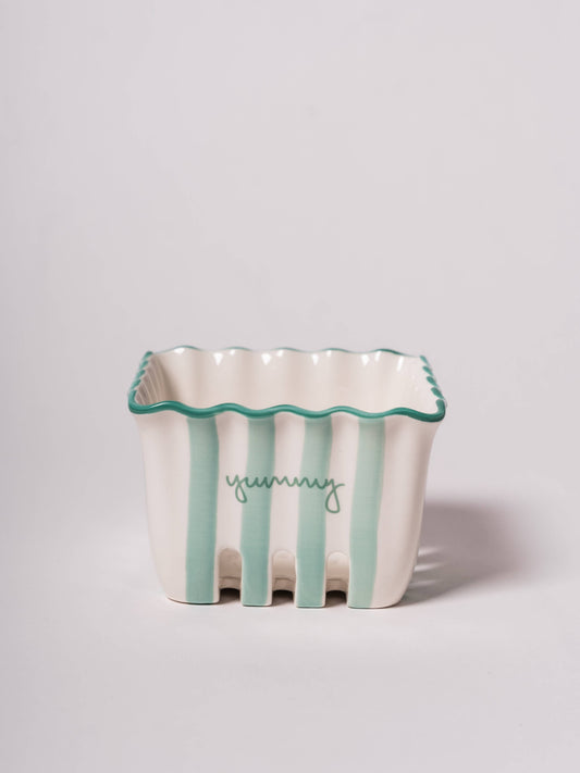 Kinsey Scallop Large Berry Basket (Green): "yummy"
