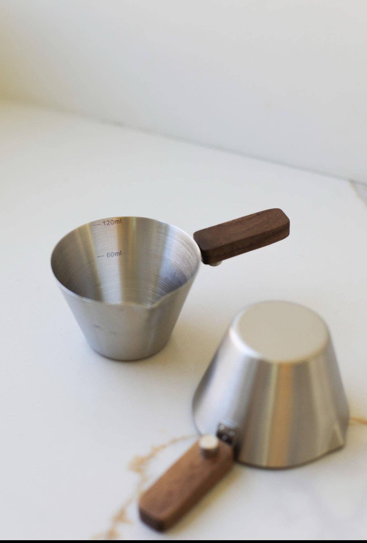 Minimalist Measuring Cup