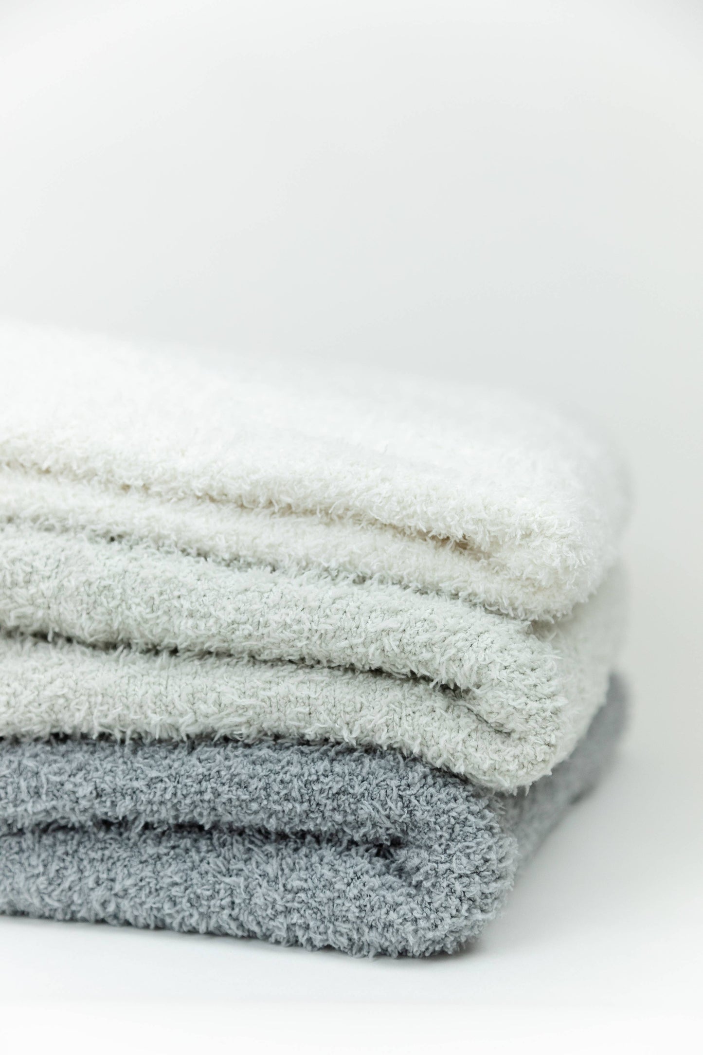 Cozy Threads Bamboo Lightweight Cooling Blanket Throw, Cream
